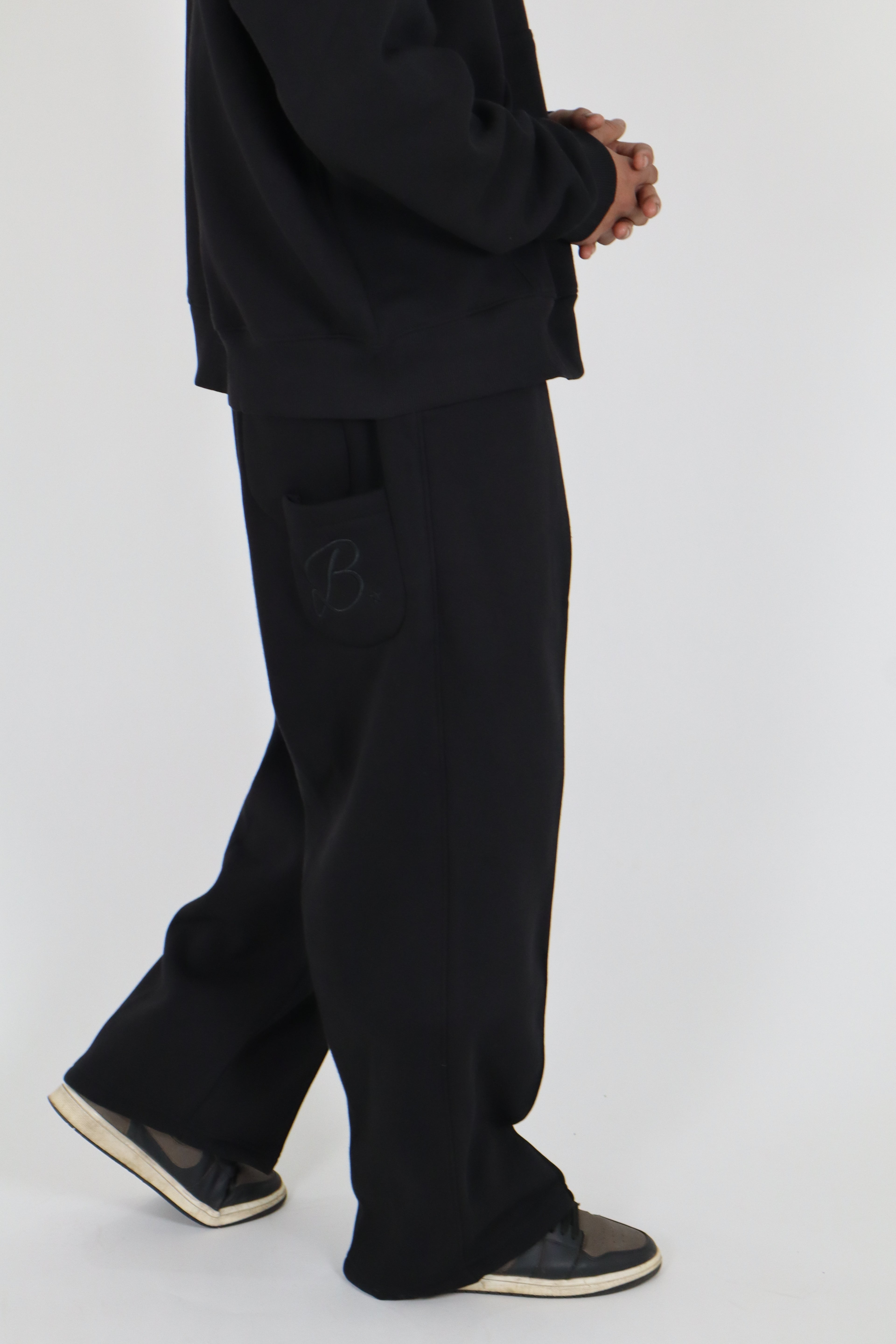 BLACK SWEAT AND BLACK HOODIE