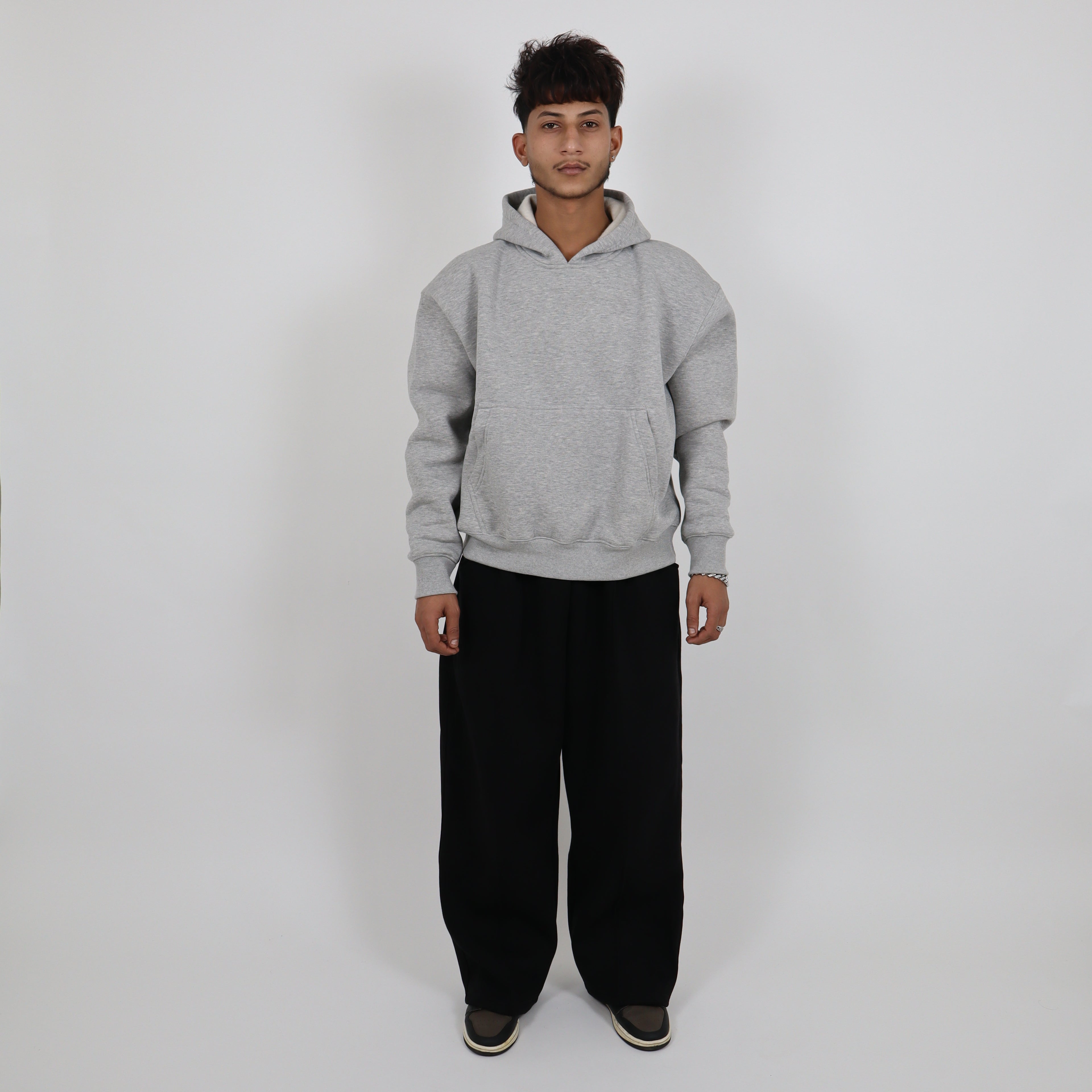 BLACK SWEAT AND GREY HOODIE