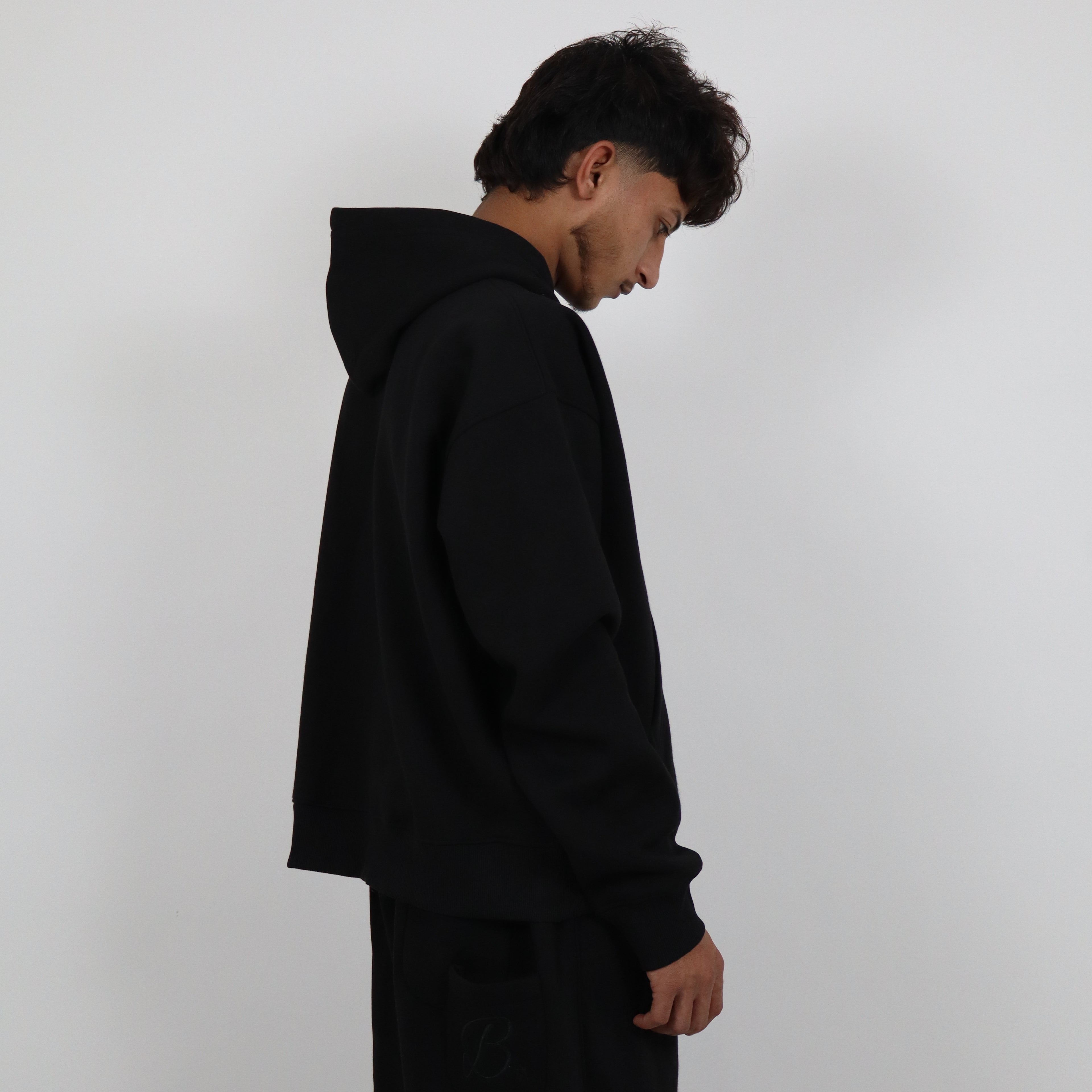 BLACK SWEAT AND BLACK HOODIE