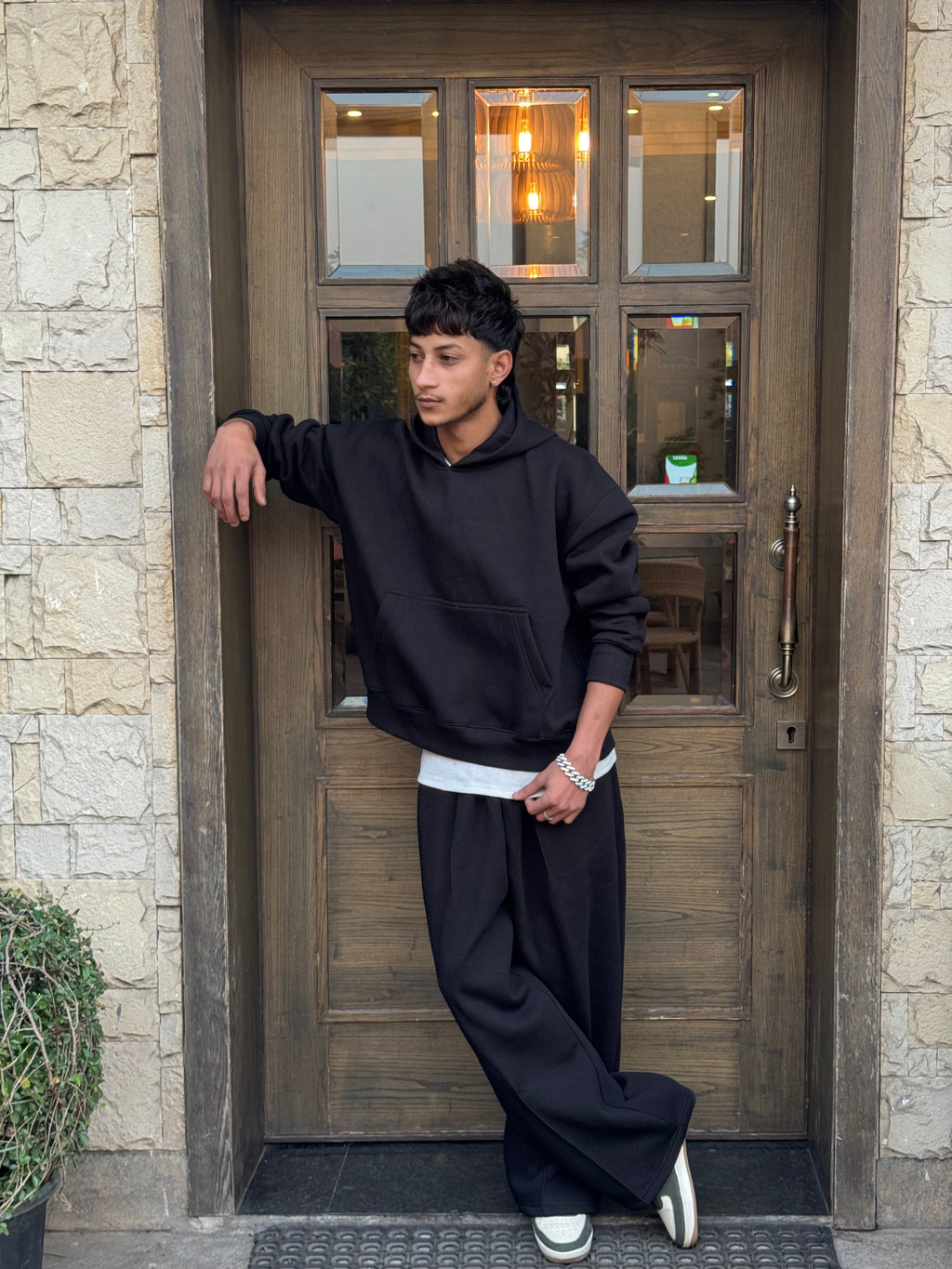 BLACK SWEAT AND BLACK HOODIE